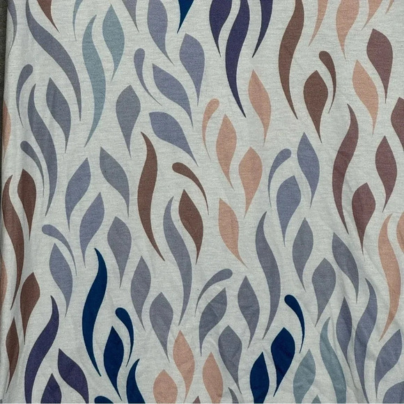 Noracora XXL 2X Shirt Top White Gray Geometric Cap Short Sleeve V Neck Knit - Picture 2 of 7